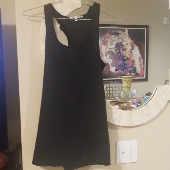 Stunning black top. - Picture 4 of 5